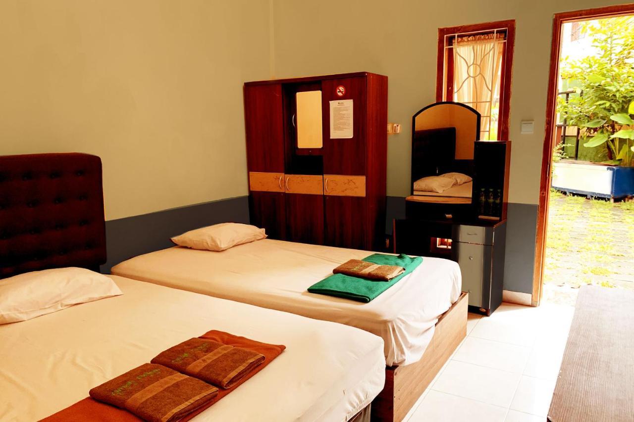 Auberge de jeunesse Omah Pelem Syariah à Semarang Extérieur photo