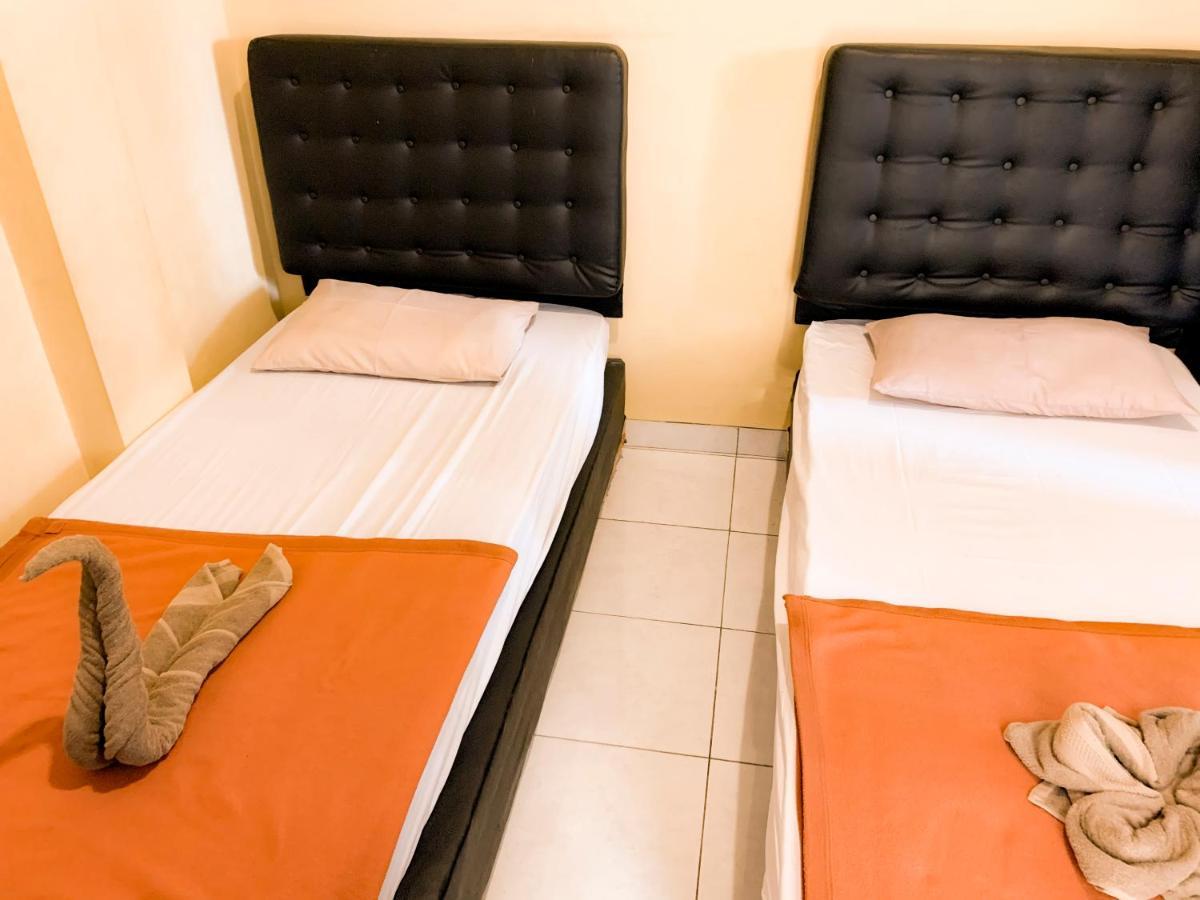 Auberge de jeunesse Omah Pelem Syariah à Semarang Extérieur photo