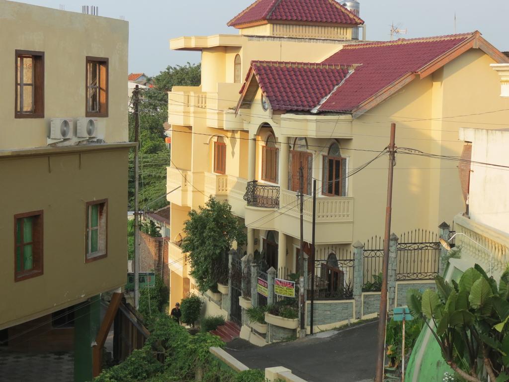 Auberge de jeunesse Omah Pelem Syariah à Semarang Extérieur photo